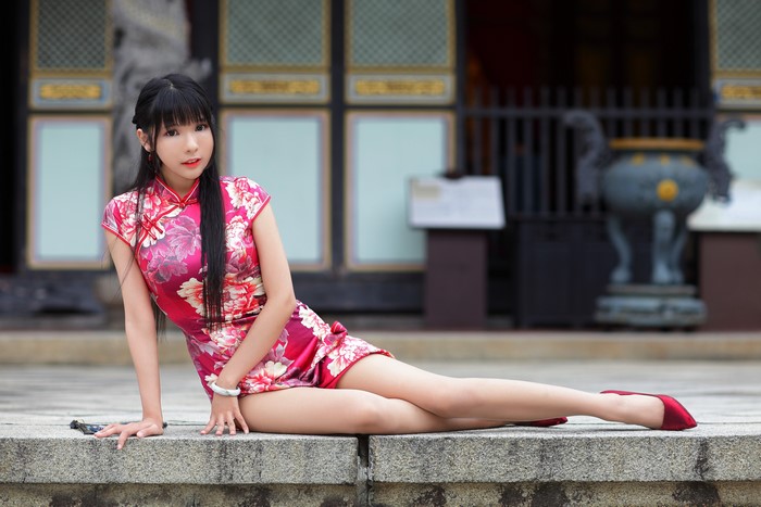 4K Asian Girl Sitting in Floral Dress