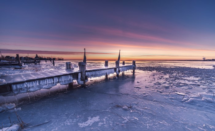 Winter evening at Durgerdam, Netherlands coast with ice