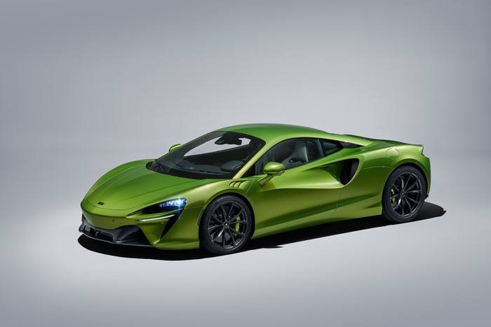 Green McLaren Artura 2021 Metallic