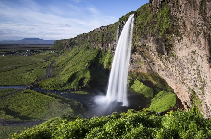 4K Seljalandsfoss Waterfall in South Iceland