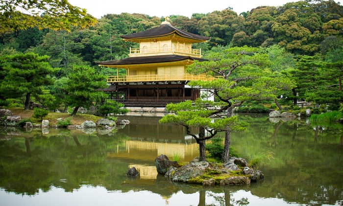 4K Kinkakuji Temple in Kyoto, Japan