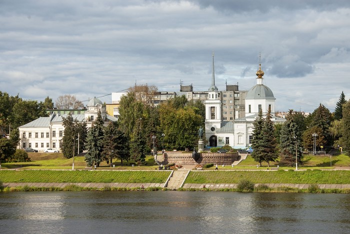 Tver, Russia riverfront with buildings and trees