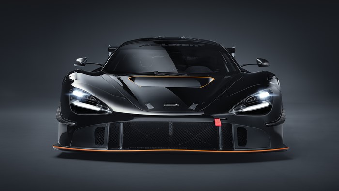 4K McLaren 720S race car