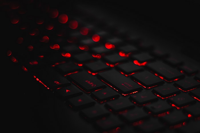 4K minimalist keyboard with red backlighting