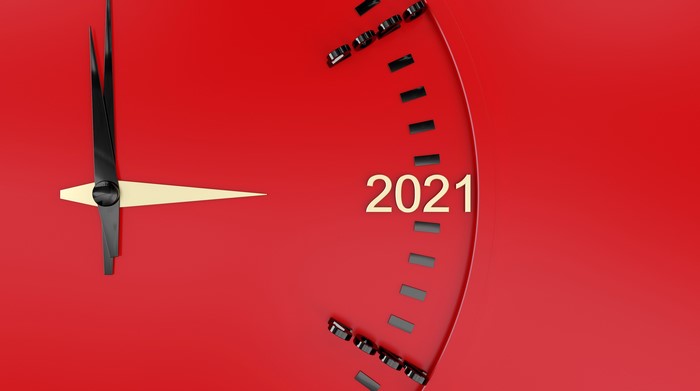 Clock face with 2021 and hands