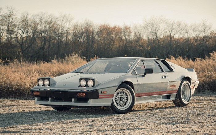 Lotus Esprit Turbo sports car