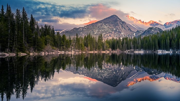 4K Lake Reflection of Mountains and Trees