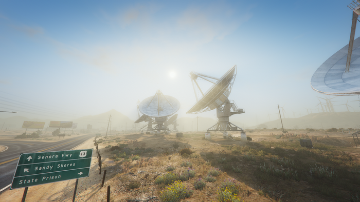 Grand Theft Auto V satellite dishes and road signs