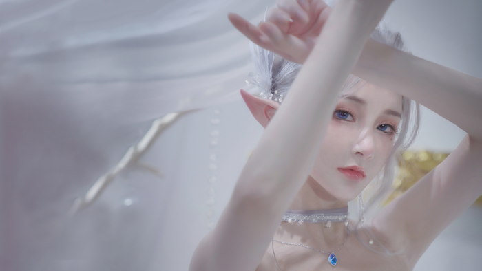 4K Ghostblade Elven Fantasy Girl with Blue Eyes