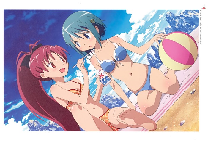 Sayaka Miki and Kyoko Sakura from Mahou Shoujo Madoka Magica on the beach