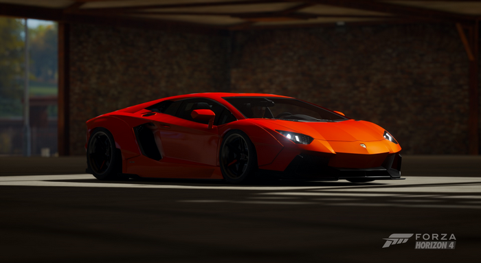 Red Lamborghini Aventador in Forza Horizon 4