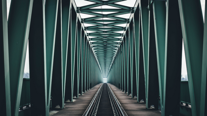 Railway bridge with steel structure