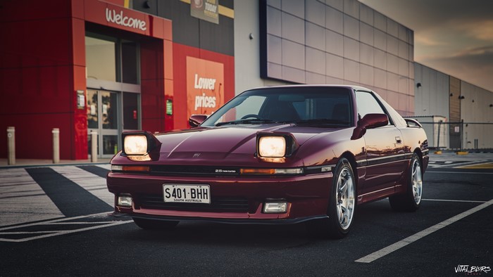 4K Toyota Supra MK3 in car park