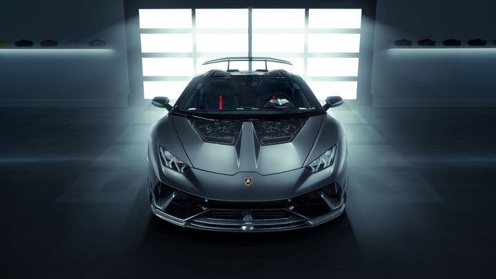 Lamborghini Huracan Performante Spyder in garage