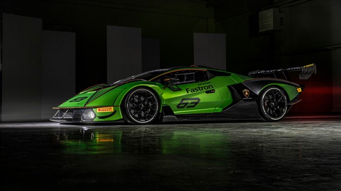 4K Lamborghini Essenza in Green and Black