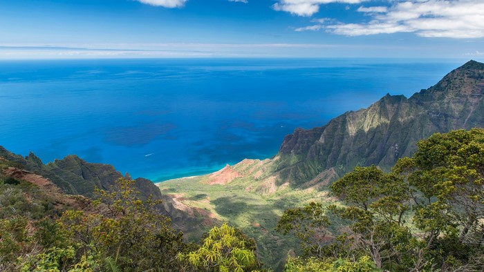 Napali Coast, Hawaii: Mountains meet the ocean