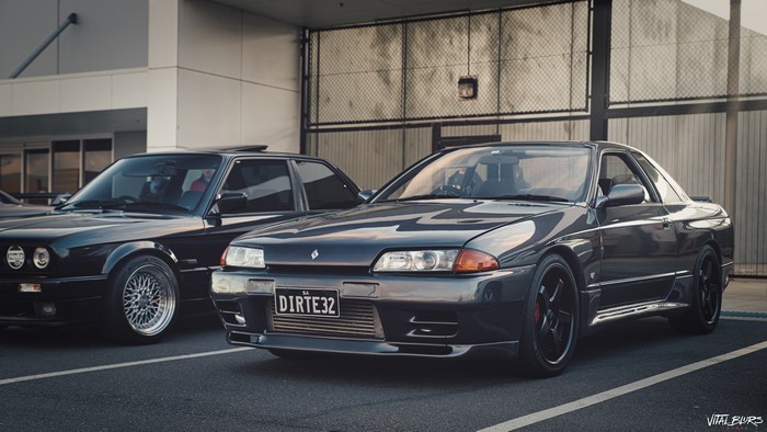 Nissan Skyline R32 and BMW M3 E30 in car park