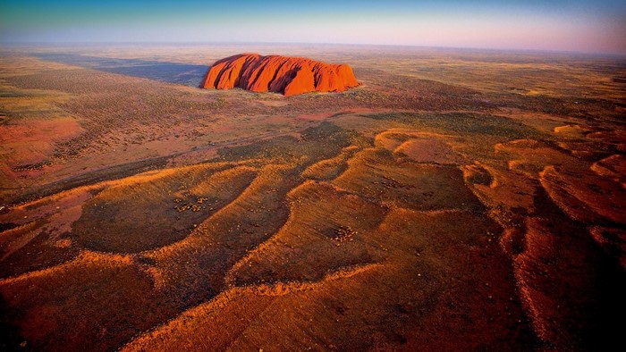 Uluru (Ayers Rock) in the Australian Outback