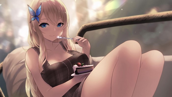 Kashiwazaki Sena from Boku wa Tomodachi ga Sukunai eating cake