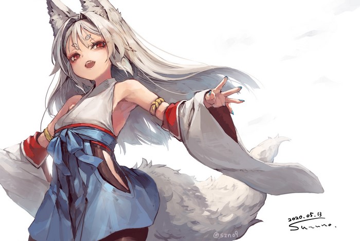 Suzuno, a fox girl with silver hair and red eyes