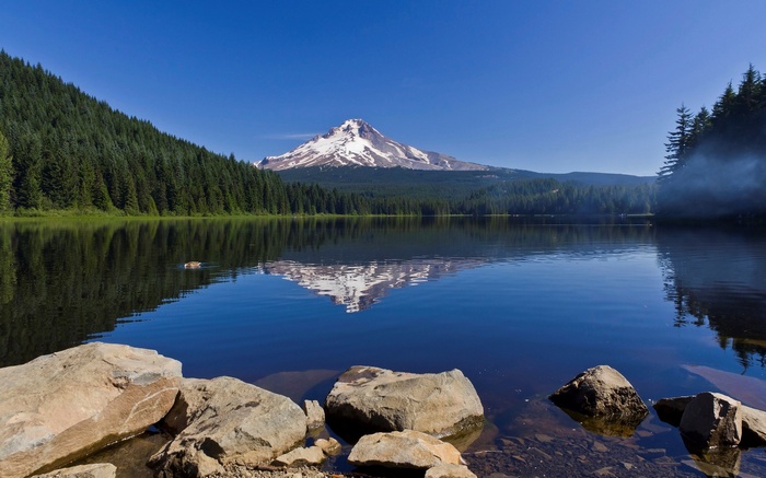 Mount Hood reflected in Trillium Lake, Oregon