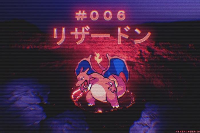 Charizard from Pokémon with Japanese text