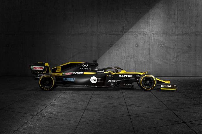 Renault R.S.20 Formula 1 car side view