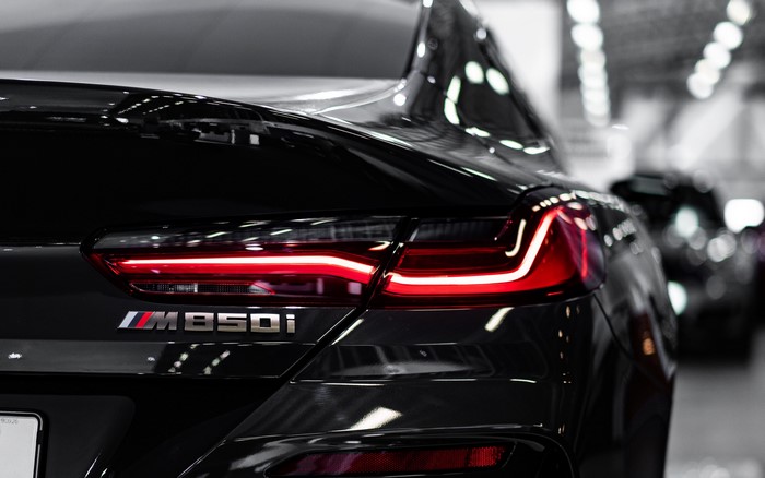 4K BMW M850i rear view closeup