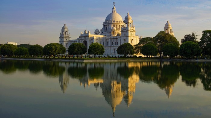 Victoria Memorial in Kolkata reflected in the water