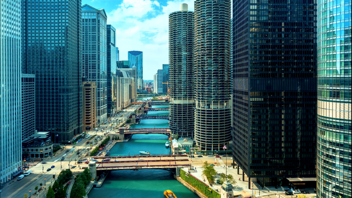 Chicago cityscape with skyscrapers and river