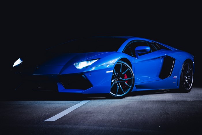 4K Blue Lamborghini Sports Car at Night