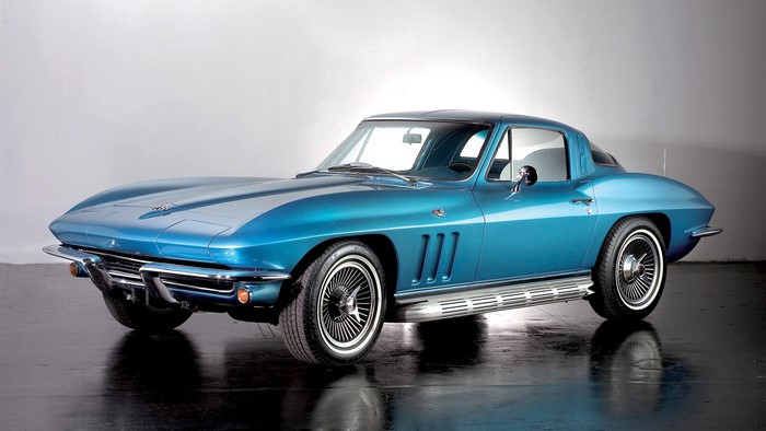 Blue Chevrolet Corvette Stingray C2