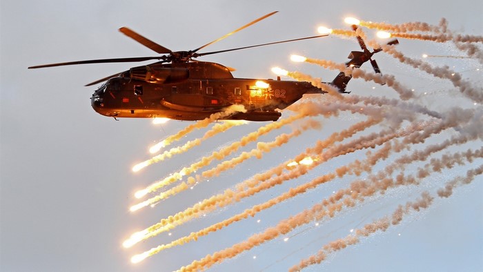 Bundeswehr helicopter deploying flares