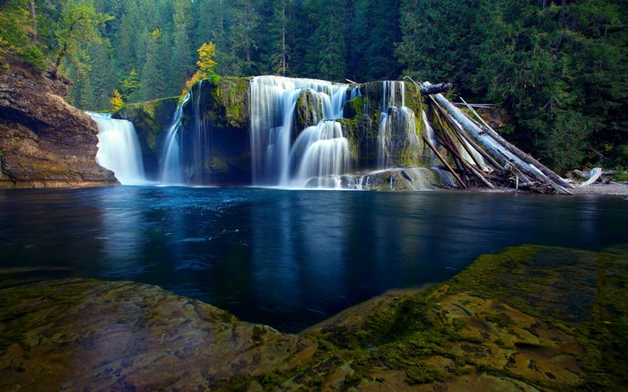 Lewis River Falls in Gifford Pinchot National Forest