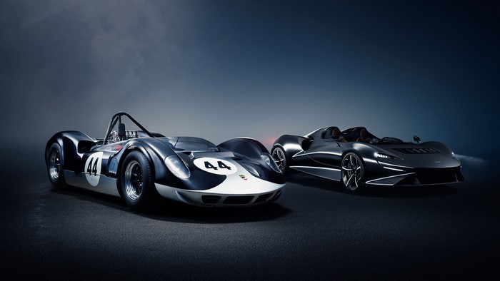 McLaren Elva M1A and McLaren Elva race cars