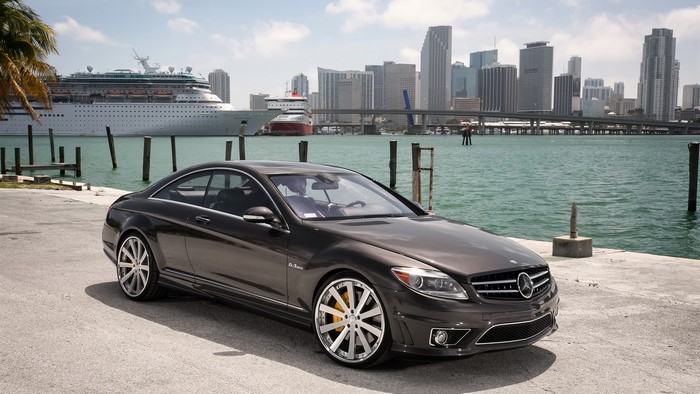 Mercedes-Benz CL 63 AMG coupe by the sea in Miami