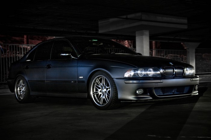 Matte black BMW E39 M5 sedan