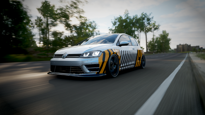 Volkswagen Golf Mk7 with tiger stripe livery in Forza Horizon 4