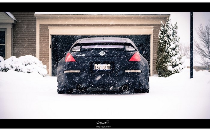Nissan 370Z in Snow