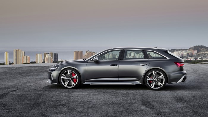 Audi RS6 Avant luxury car