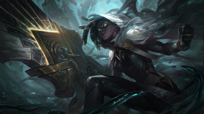Senna from League of Legends with a large weapon