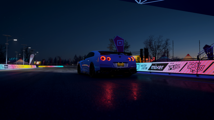 Nissan GT-R R35 at night in Forza Horizon 4