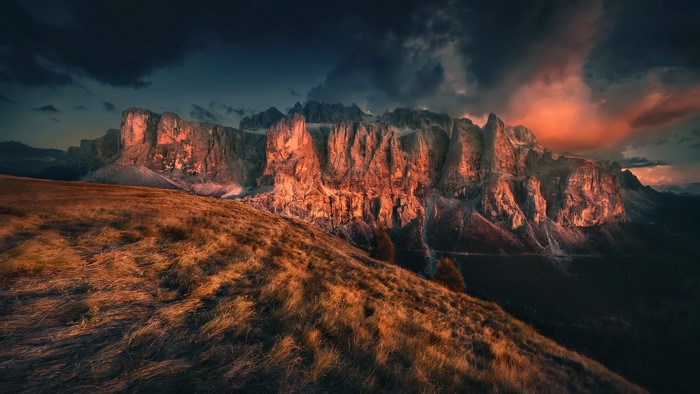 Mountains illuminated by sunset light