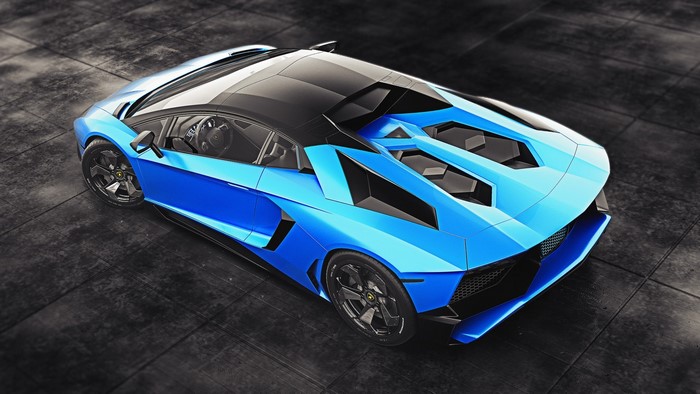 Blue Lamborghini Aventador Roadster
