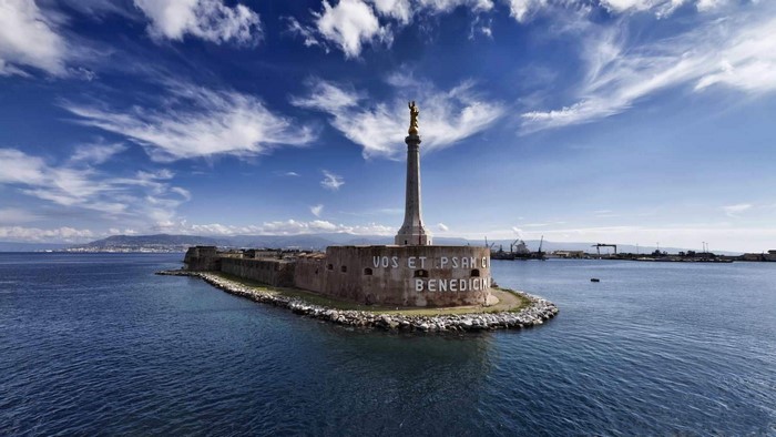 Madonna della Lettera statue in Sicily, Italy