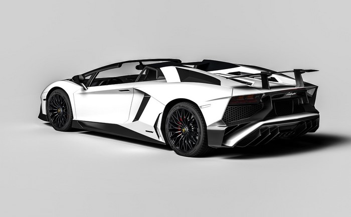 White Lamborghini Aventador SVJ Roadster