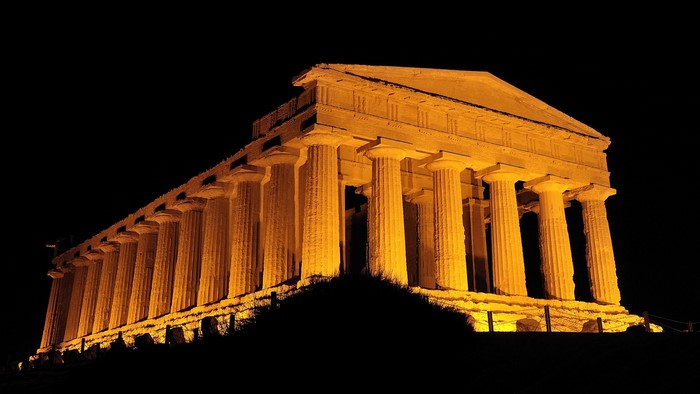 Temple of Concordia at night, Agrigento, Sicily