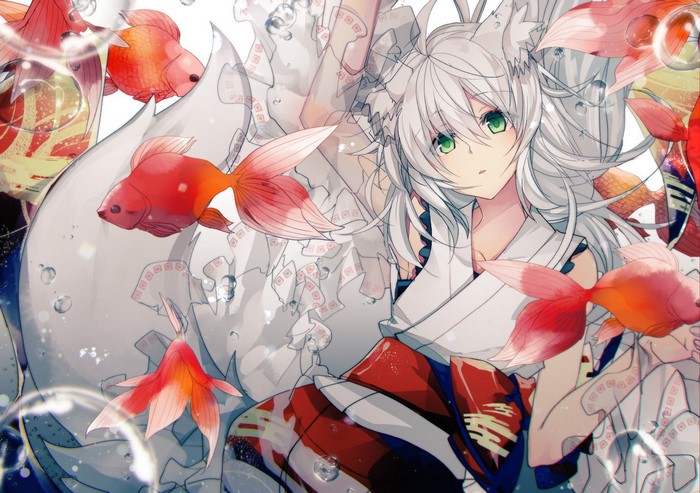 Anime girl with white hair and goldfish