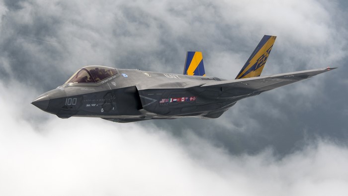 US Navy F-35C Lightning II fighter jet in flight