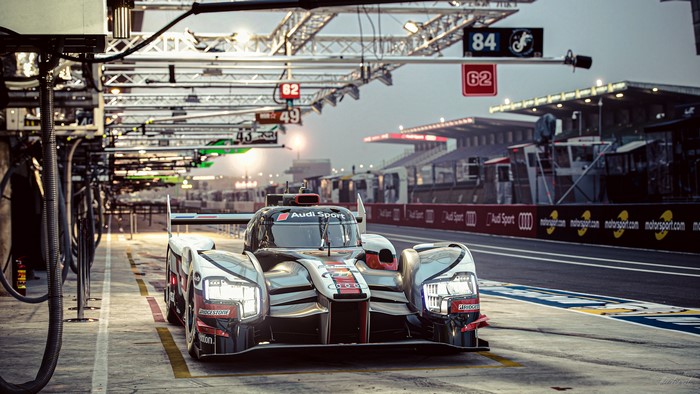 Audi R18 e-tron quattro in Pit Stop